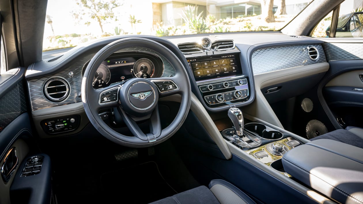 新宾利添越 V8 S 2022 评测