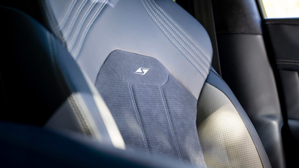 新宾利添越 V8 S 2022 评测