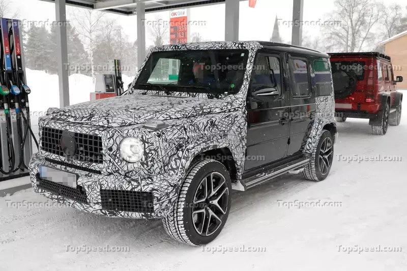 2023 梅赛德斯-AMG G63或将改款  谍照曝光