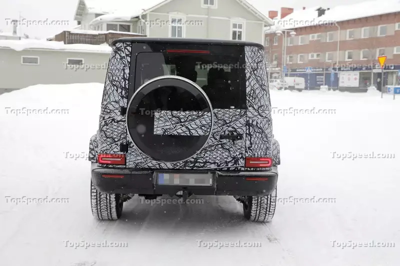 2023 梅赛德斯-AMG G63或将改款  谍照曝光
