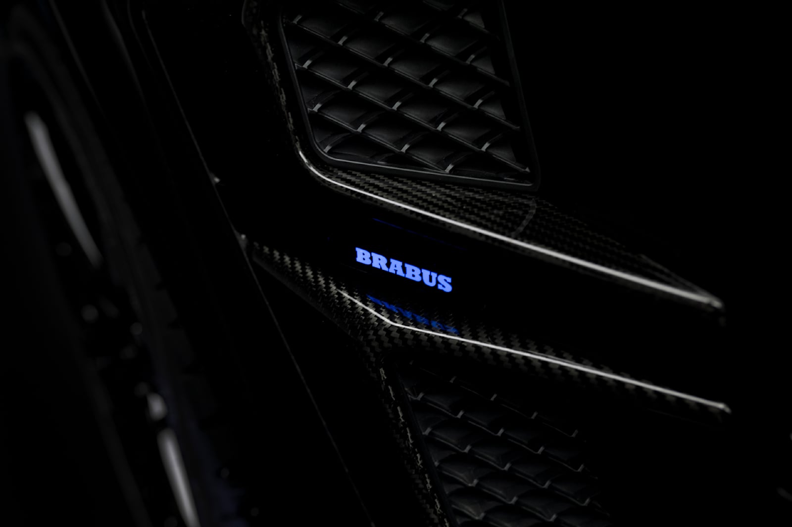 Brabus 赋予梅赛德斯 G63 900 HP