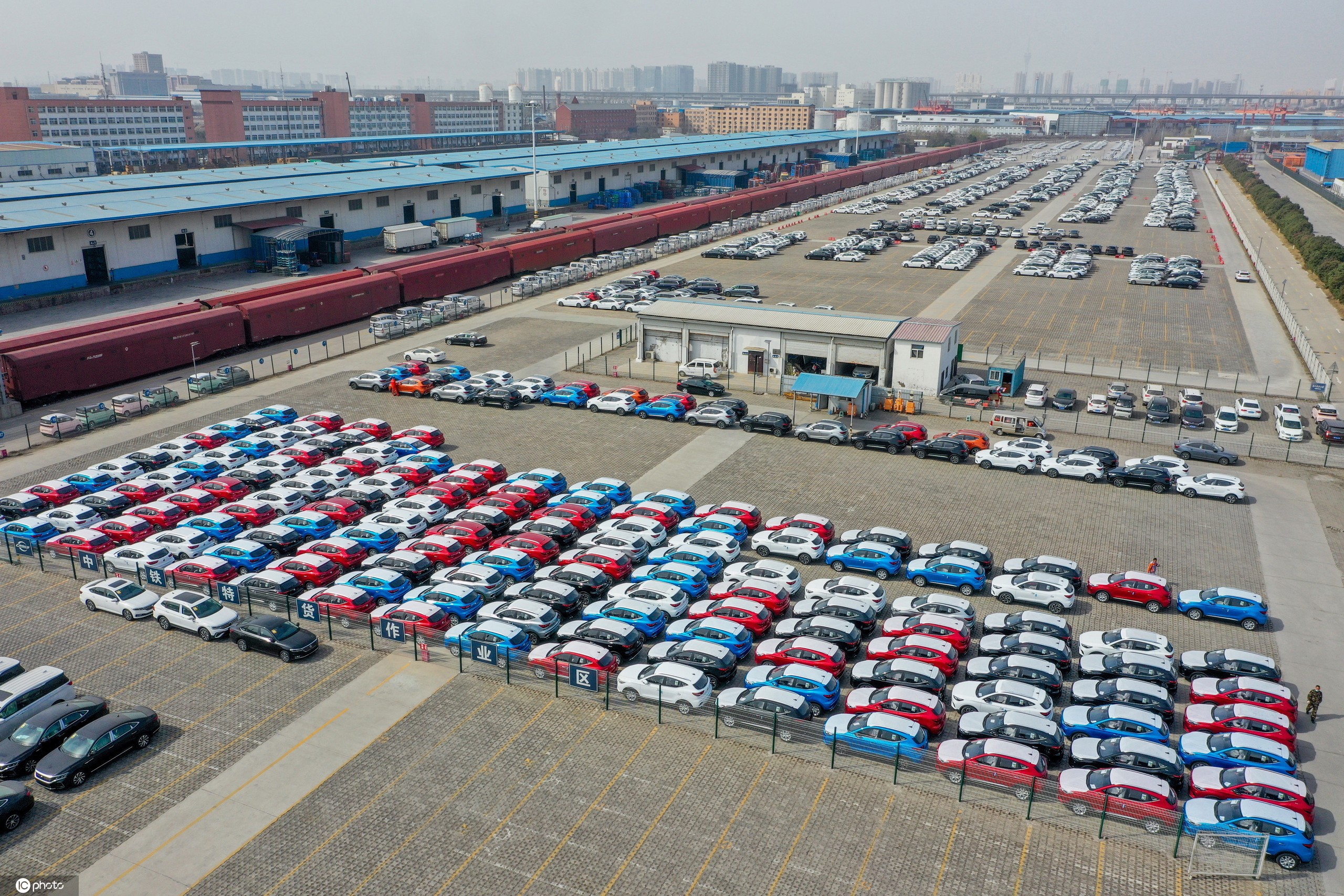 乘联会秘书长：1-4月共进口32万台汽车