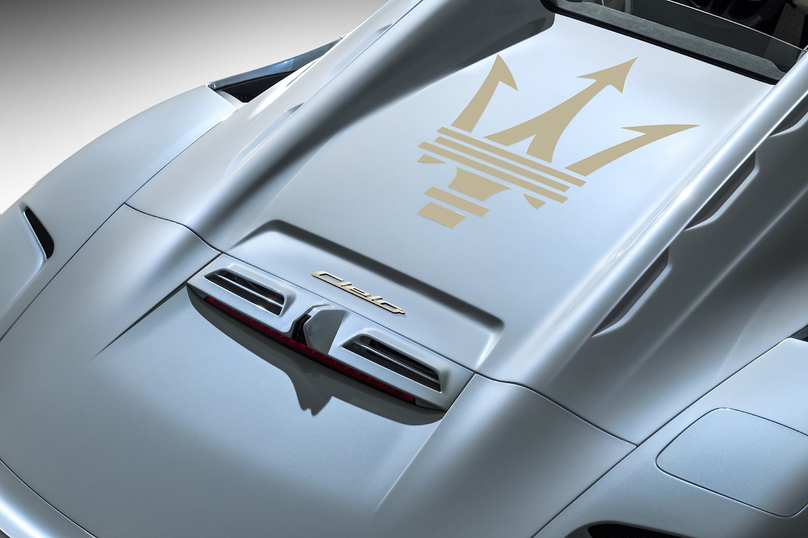 玛莎拉蒂推出高度独家的 MC20 Cielo PrimaSerie