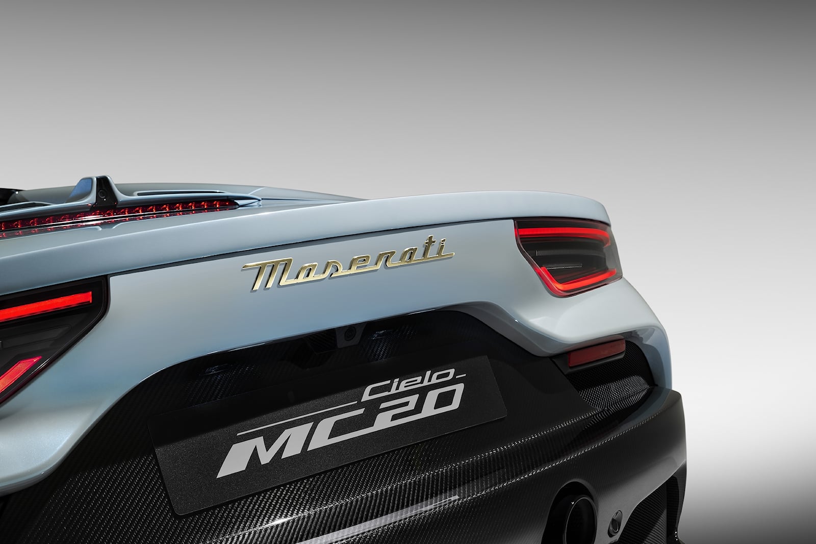 玛莎拉蒂推出高度独家的 MC20 Cielo PrimaSerie