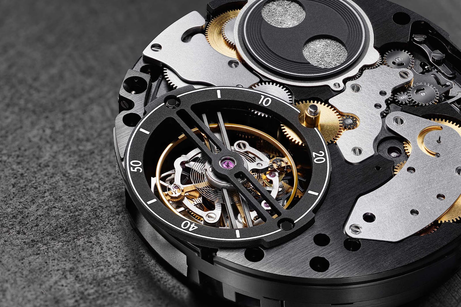 IWC万国推出梅赛德斯-AMG ONE特别款腕表 车主优先购买