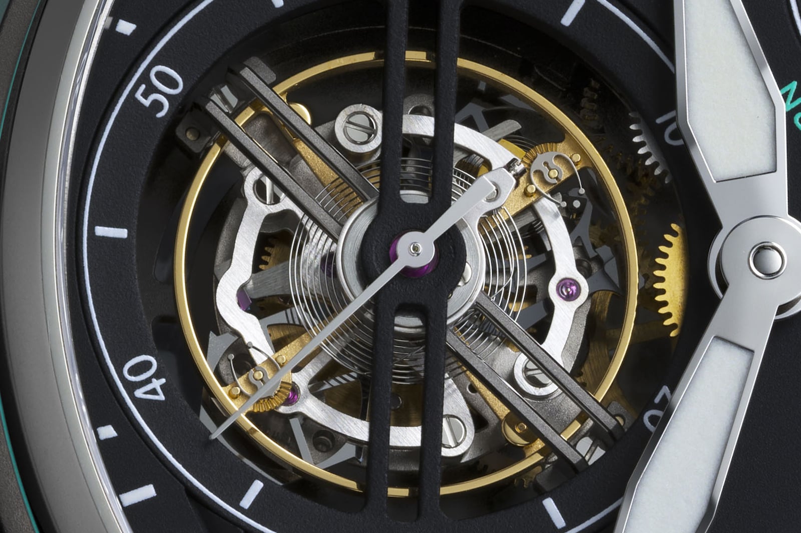 IWC万国推出梅赛德斯-AMG ONE特别款腕表 车主优先购买