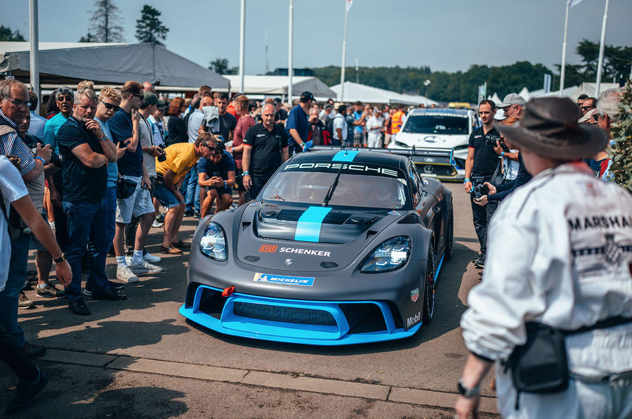 古德伍德:保时捷718 Cayman GT4 ePerformance