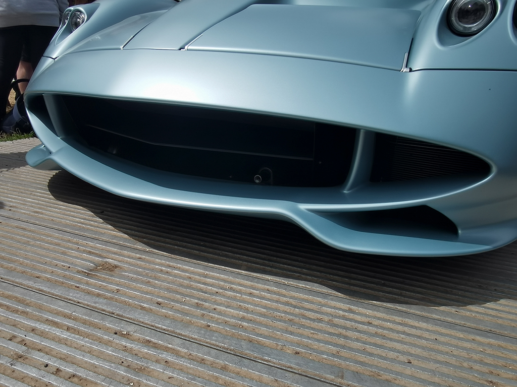 帕加尼Huayra Codalunga全球首次亮相