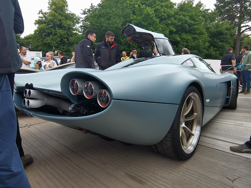 帕加尼Huayra Codalunga全球首次亮相