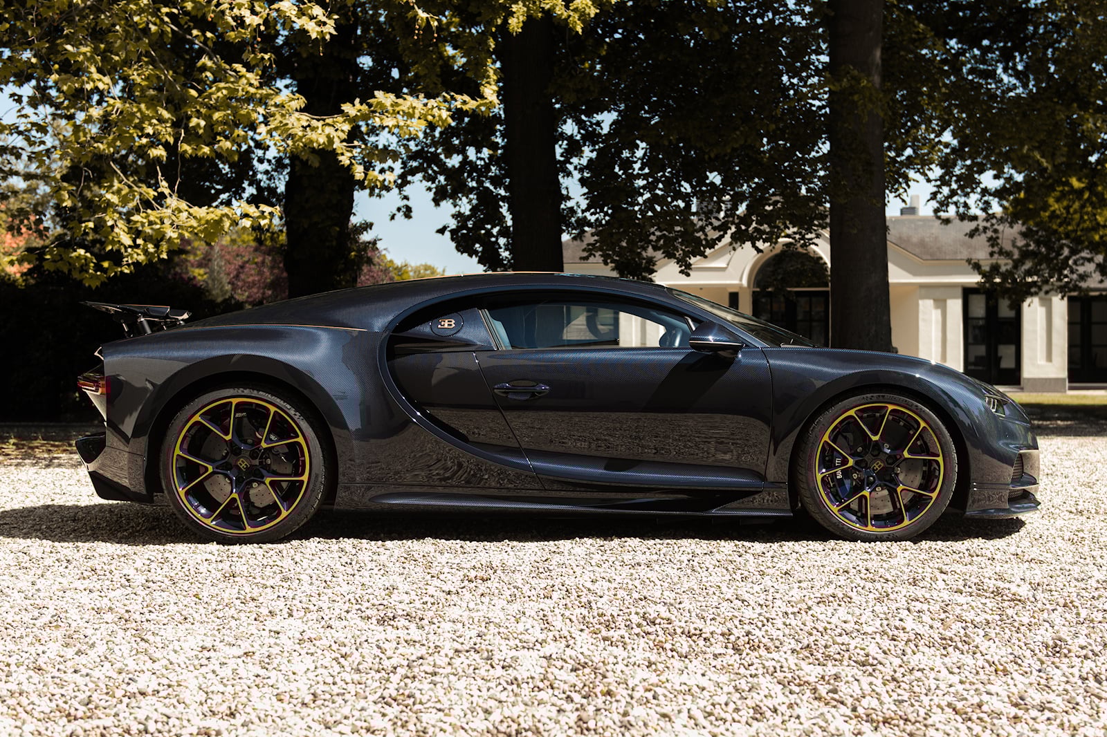 布加迪在三款新 Chiron 上使用了真正的24克拉黄金
