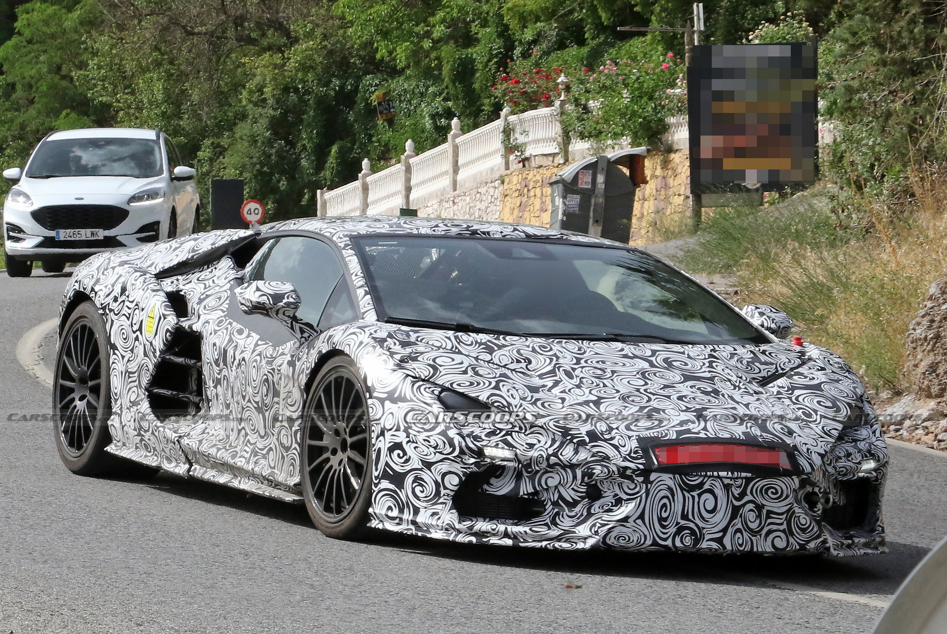 兰博基尼 Aventador 的继任者将配备 V12 混合动力