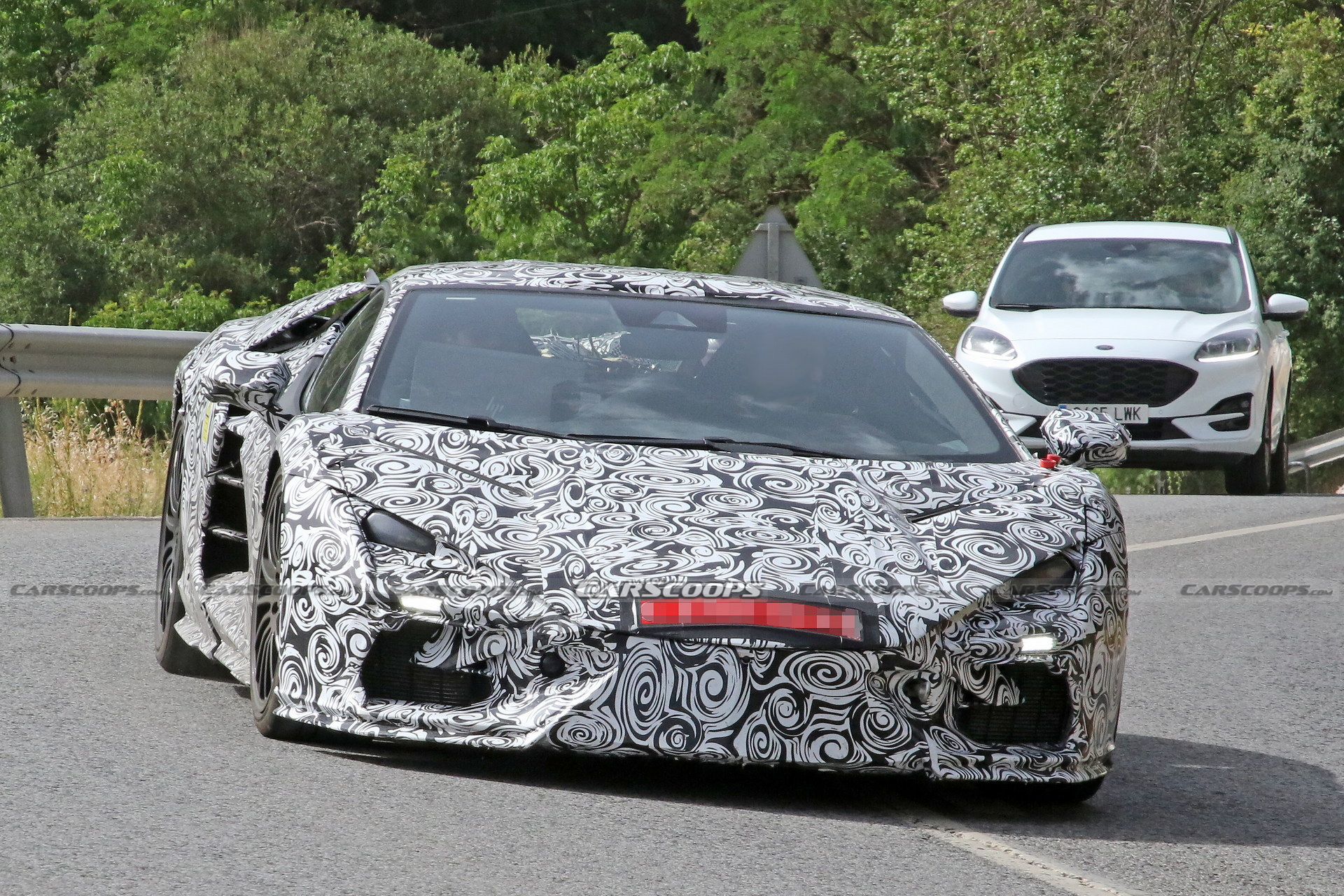 兰博基尼 Aventador 的继任者将配备 V12 混合动力