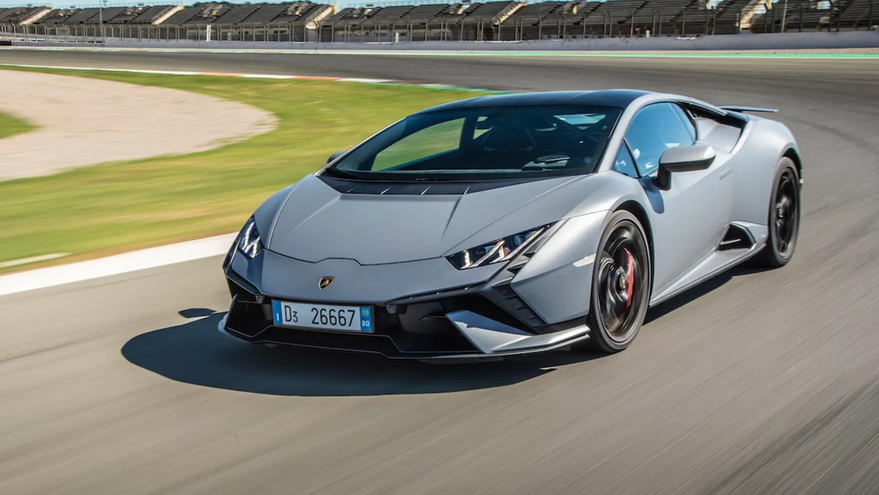 兰博基尼 Huracan Technica 2022 回顾——法拉利 296 GTB 的模拟竞争对手
