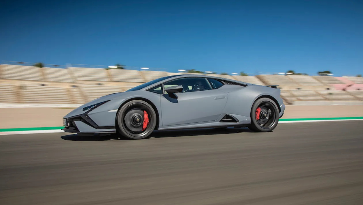 兰博基尼 Huracan Technica 2022 回顾——法拉利 296 GTB 的模拟竞争对手