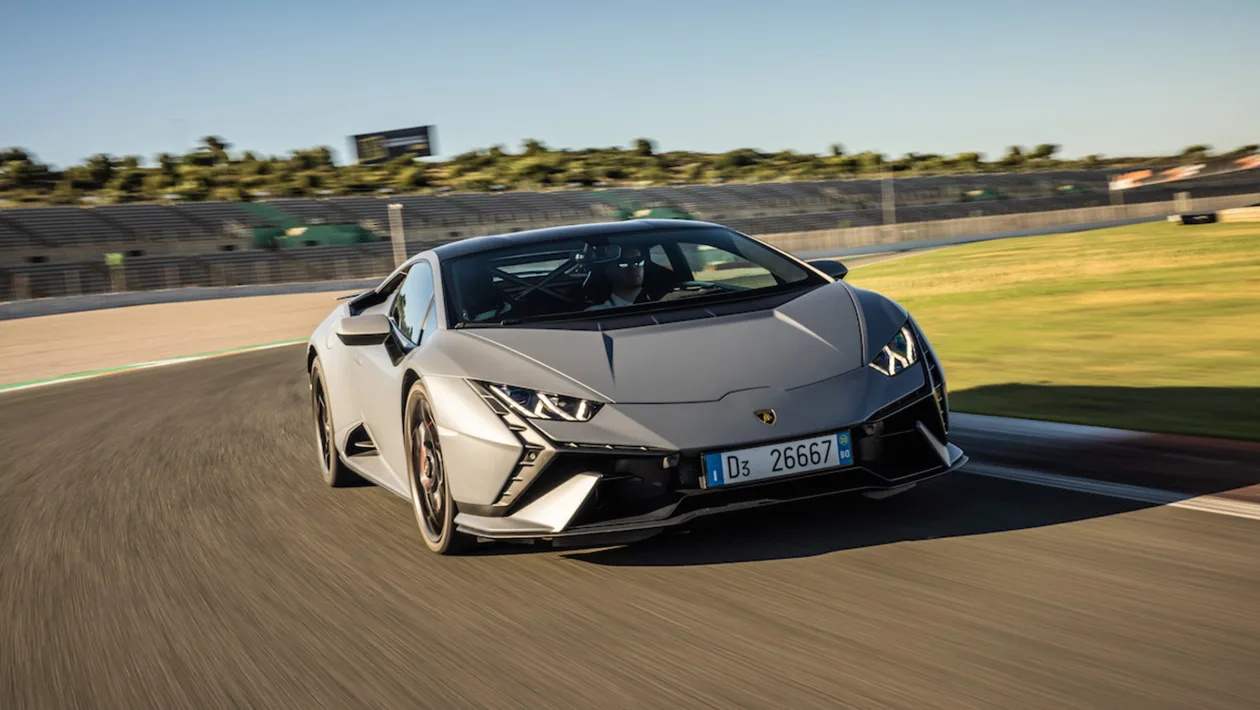 兰博基尼 Huracan Technica 2022 回顾——法拉利 296 GTB 的模拟竞争对手