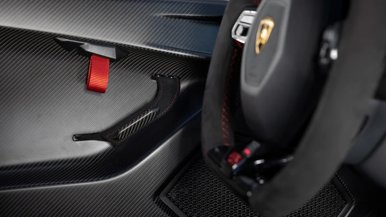 兰博基尼 Huracan Technica 2022 回顾——法拉利 296 GTB 的模拟竞争对手