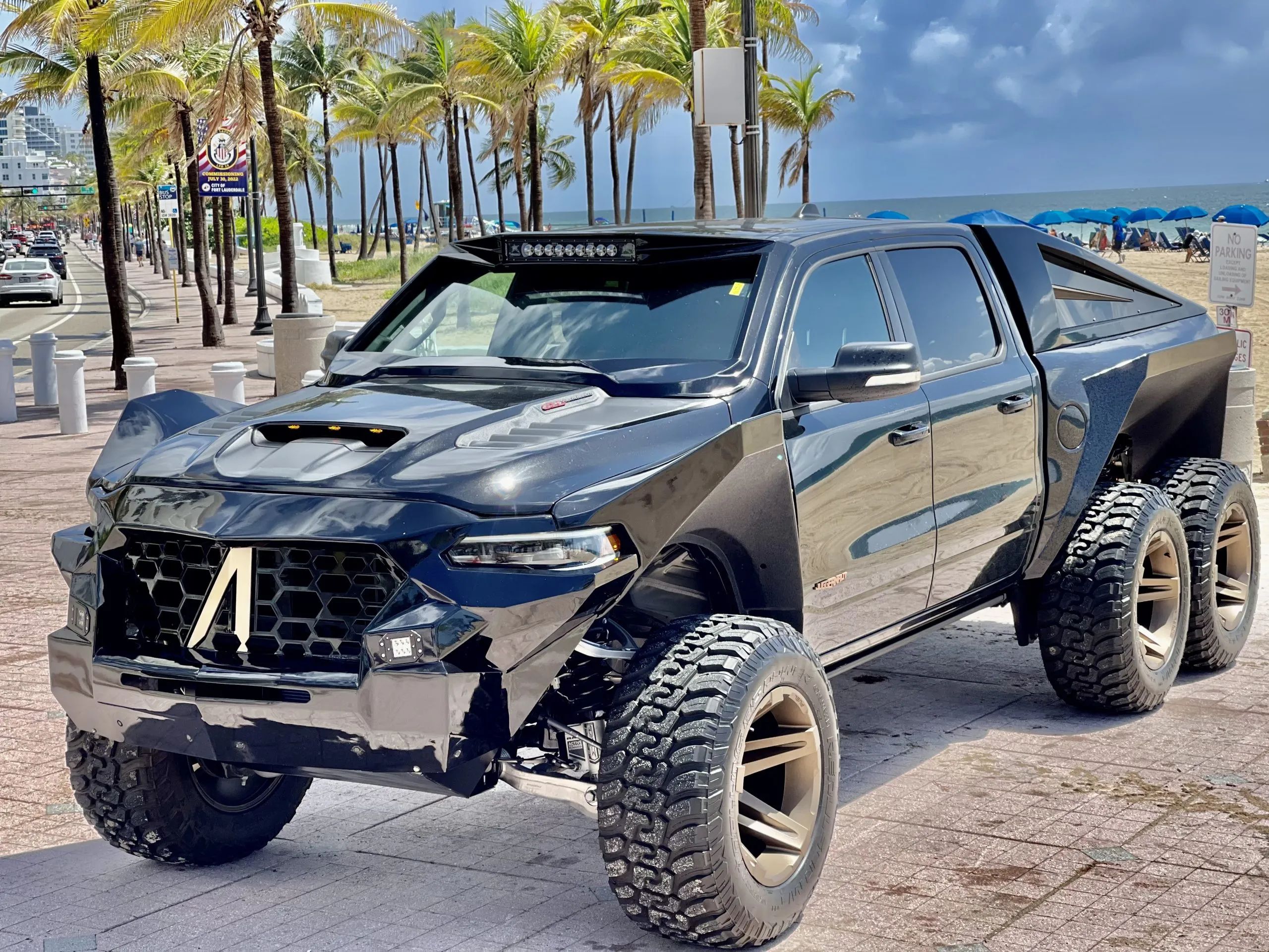 基于Ram 1500 TRX打造的Apocalype 6×6亮相