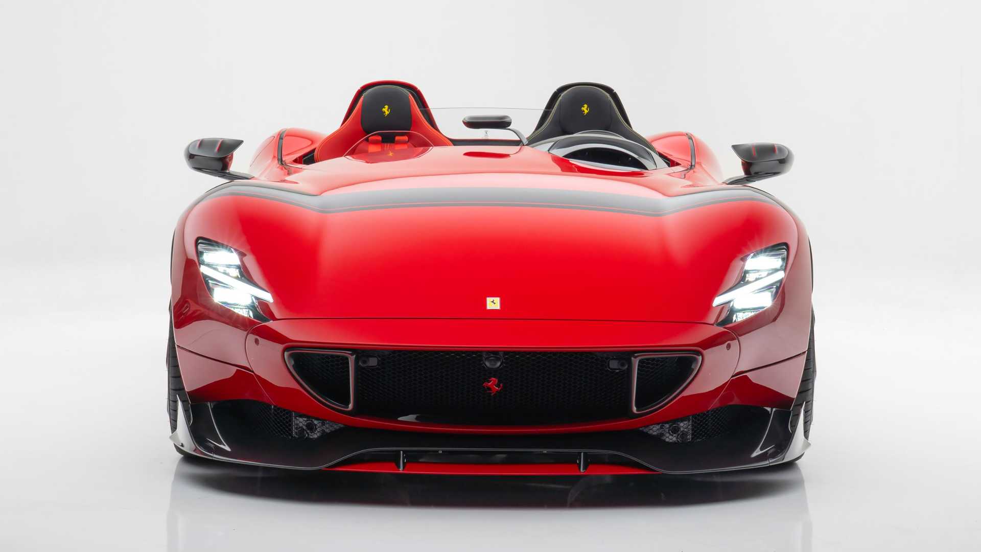 Mansory 为法拉利 Monza SP2 提供红色排气管小套件