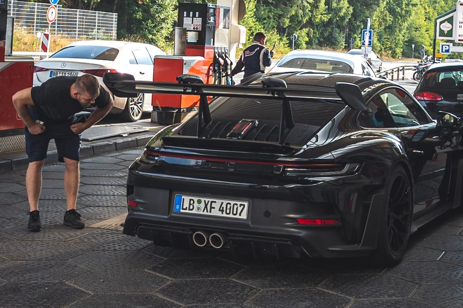 新款保时捷 911 GT3 RS 配备定制倍耐力轮胎