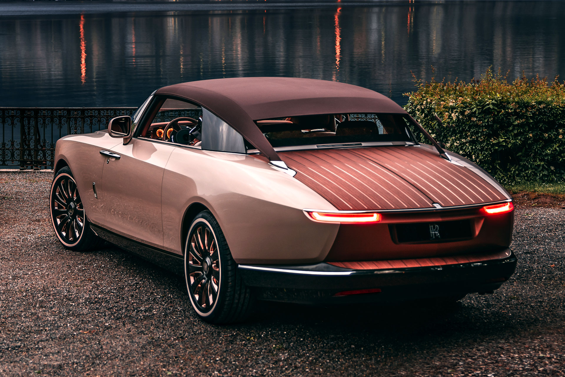 劳斯莱斯商标 Droptail Moniker，可用于未来的 Coachbuilt Special