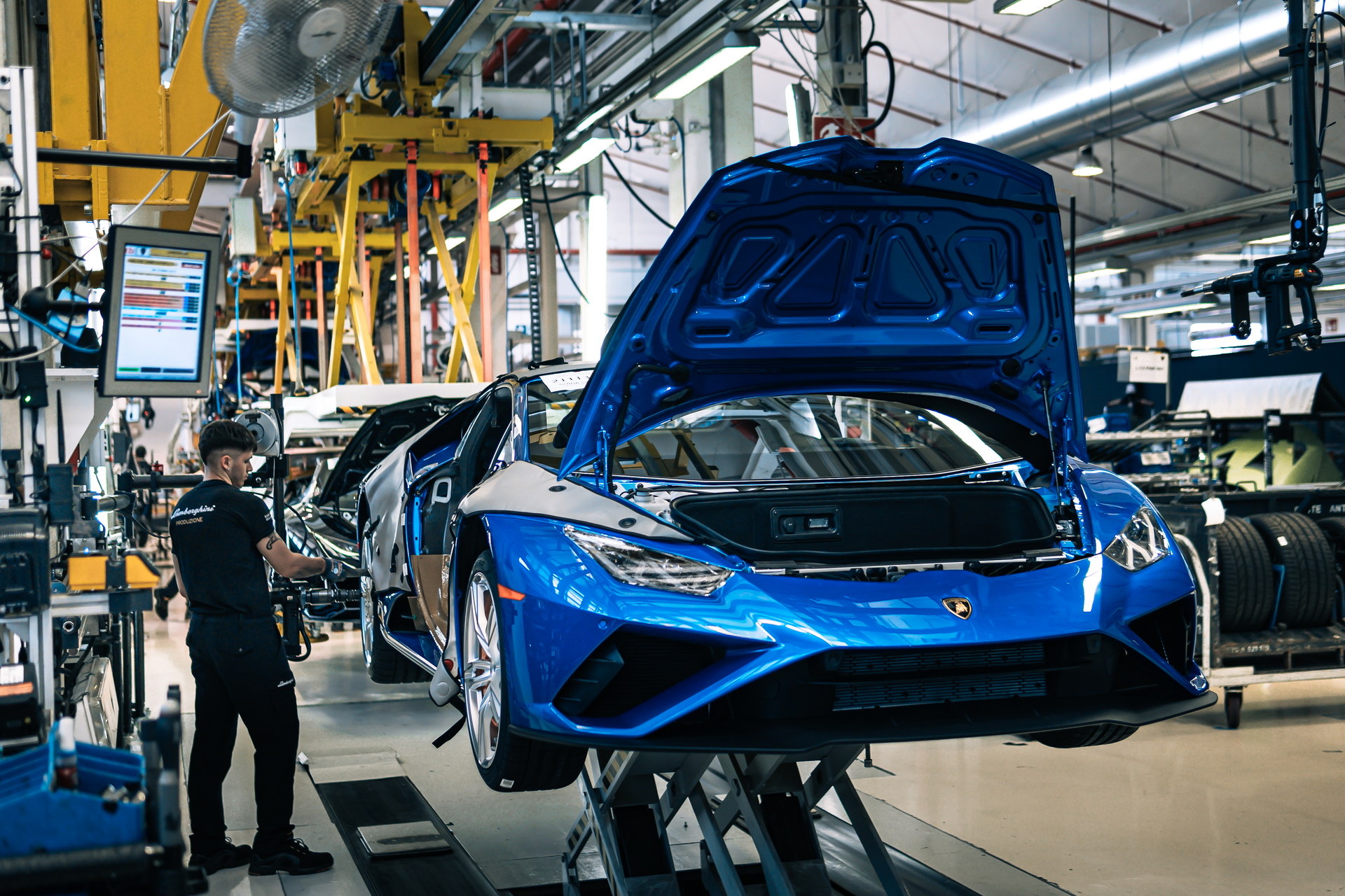 兰博基尼确认 Huracán Sterrato 和两款 Urus 今年首次亮相