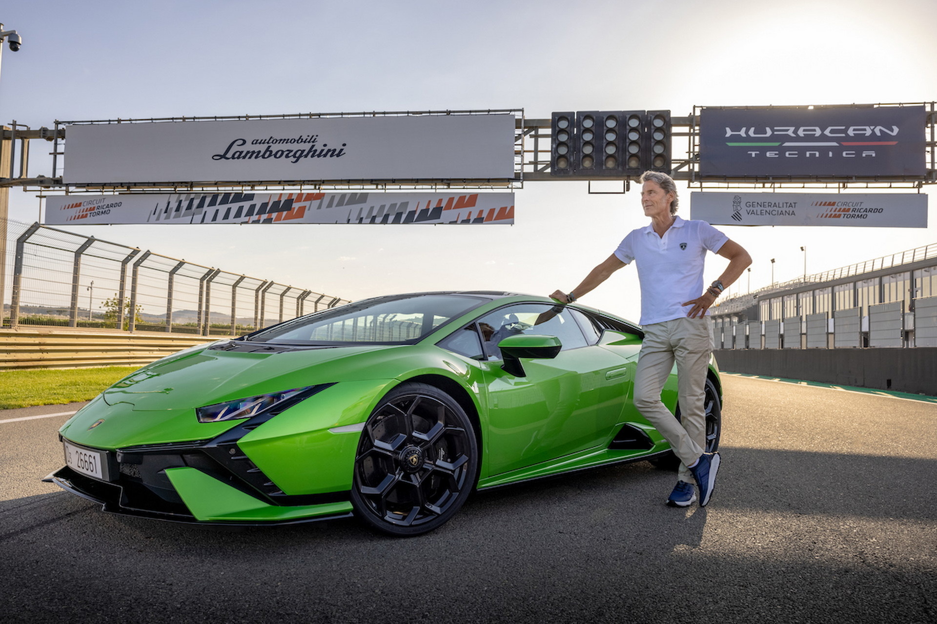 兰博基尼确认 Huracán Sterrato 和两款 Urus 今年首次亮相