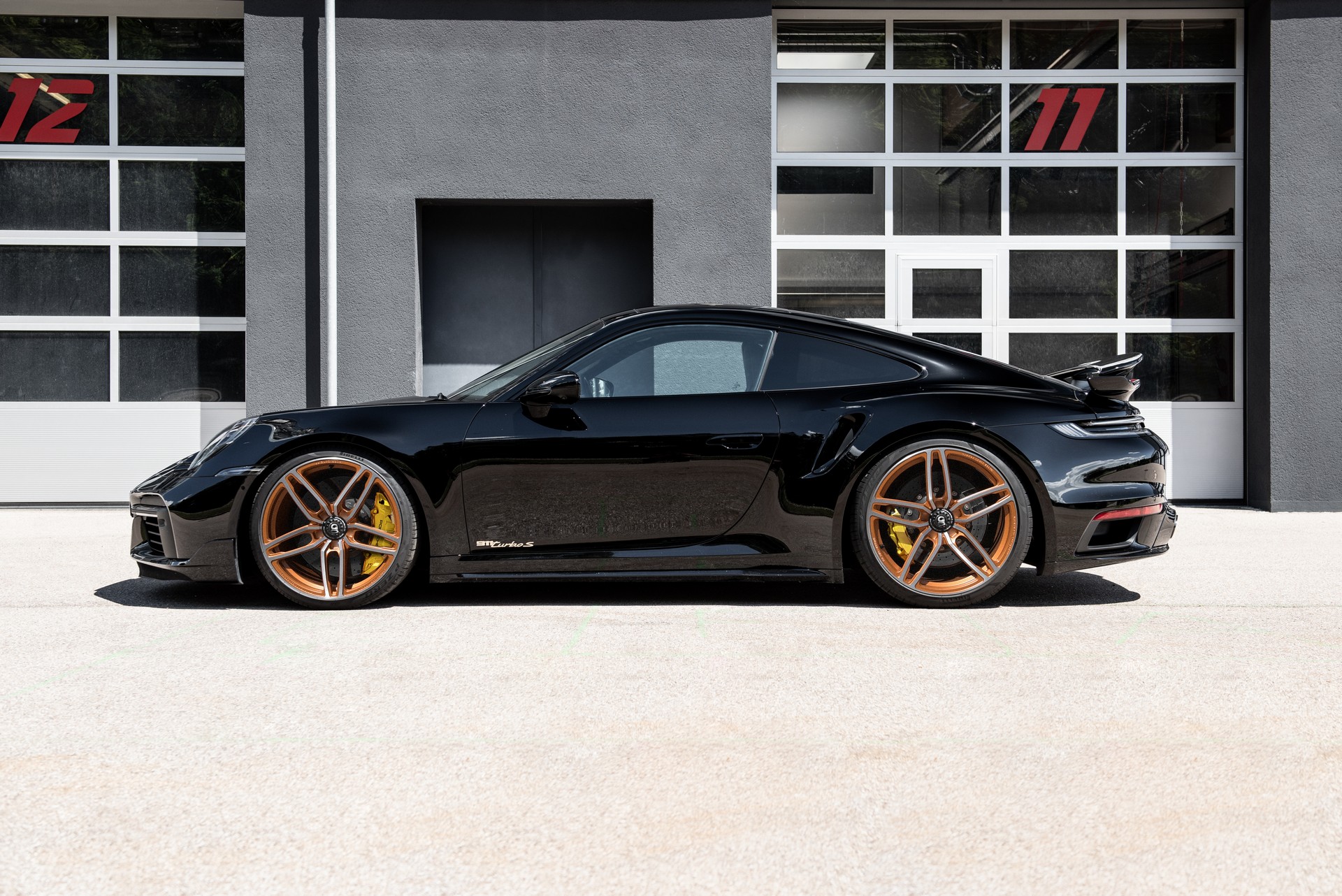 G-Power保时捷911 Turbo S  拥有800马力和橙色轮毂