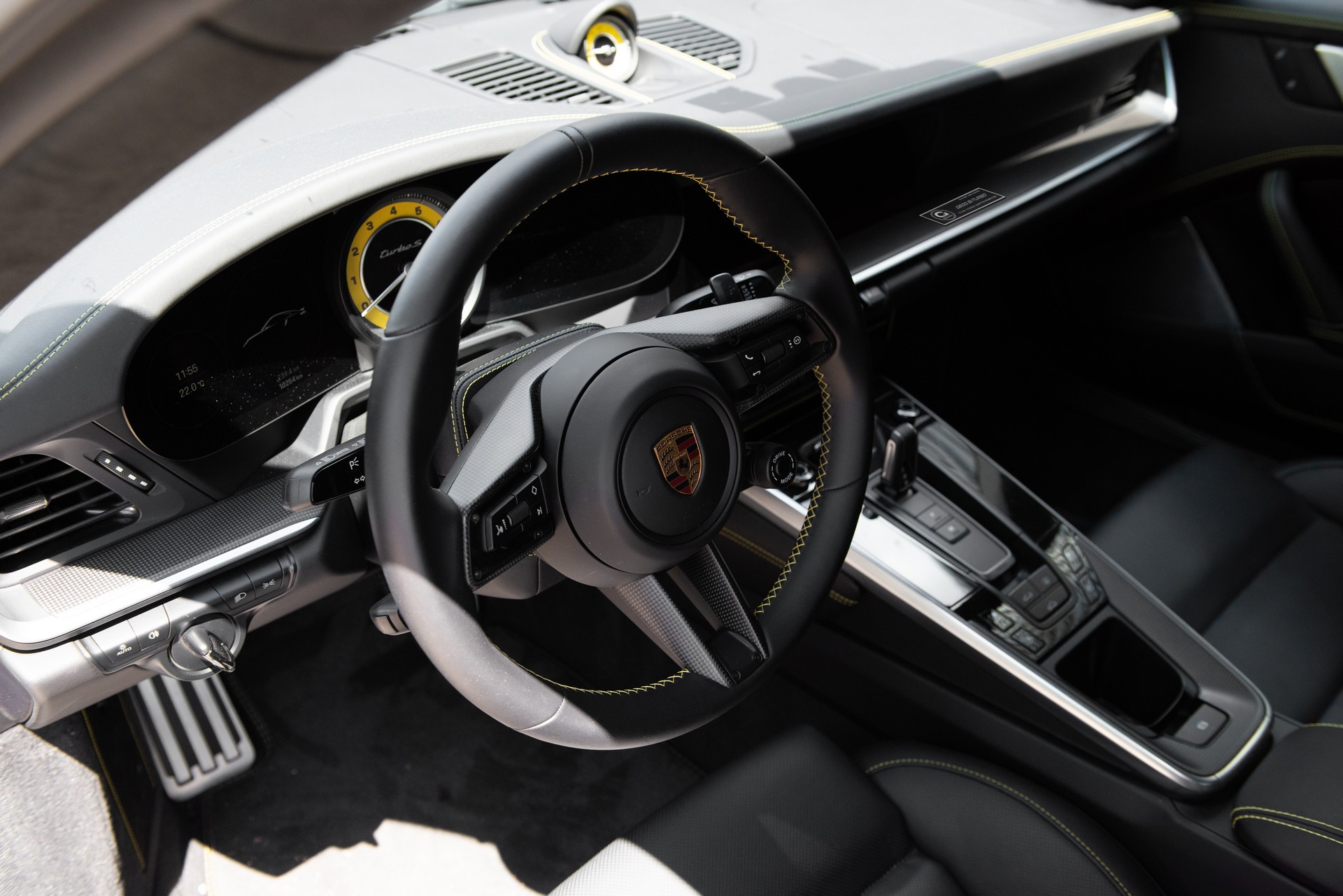 G-Power保时捷911 Turbo S  拥有800马力和橙色轮毂