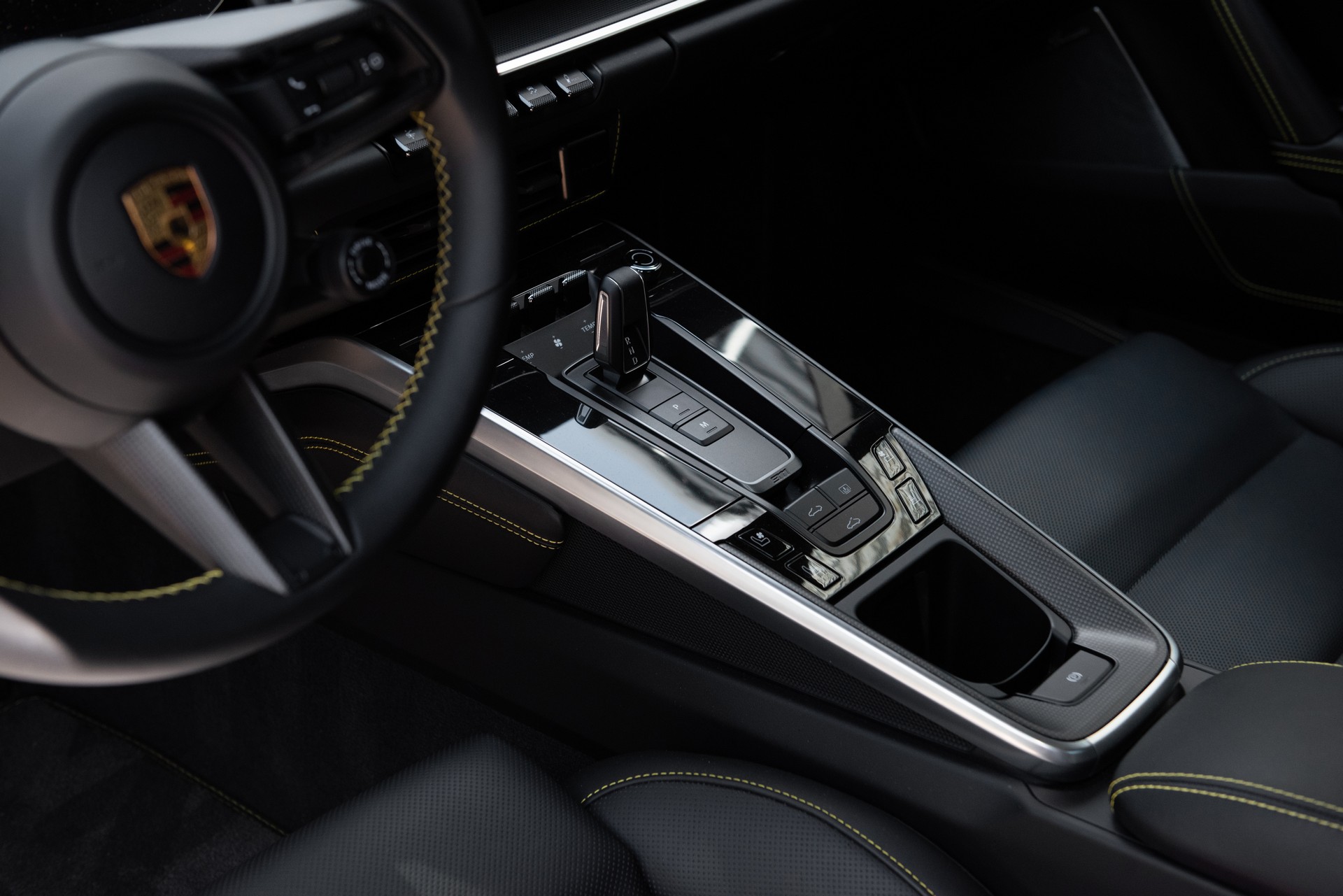 G-Power保时捷911 Turbo S  拥有800马力和橙色轮毂