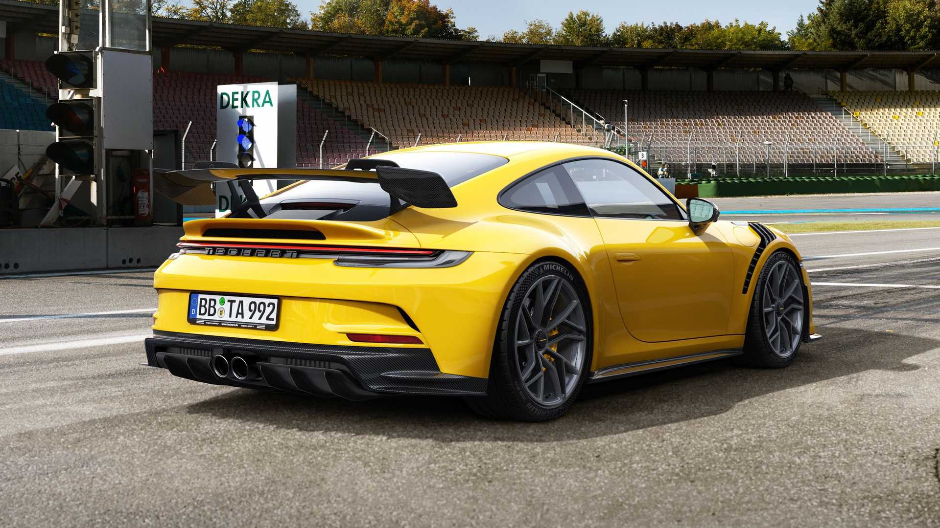 保时捷 911 GT3 从 Techart 获得碳纤维升级
