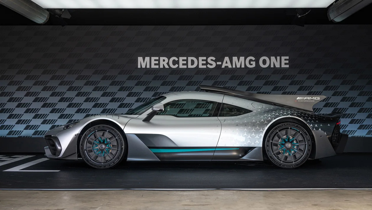 梅赛德斯-AMG One 超级跑车在英国投入生产