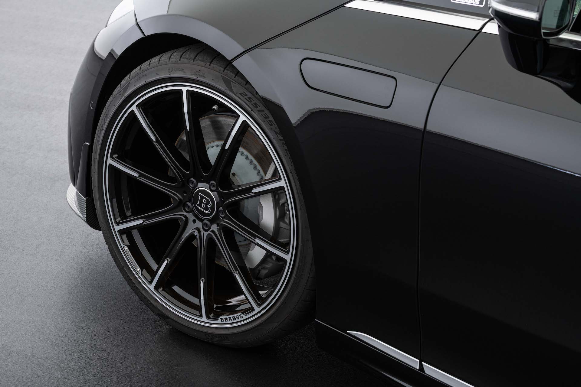 Brabus版梅赛德斯 EQS 官图发布