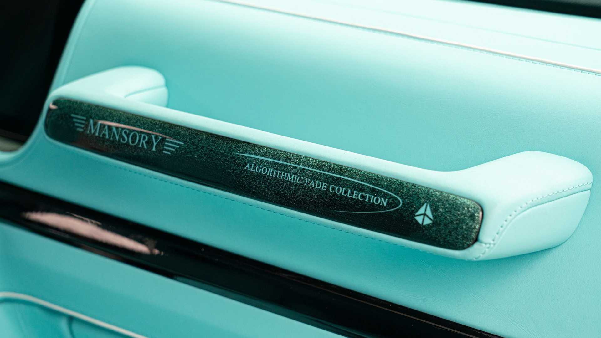 Mansory版One-Off梅赛德斯-AMG G63获得独特的渐变色方案