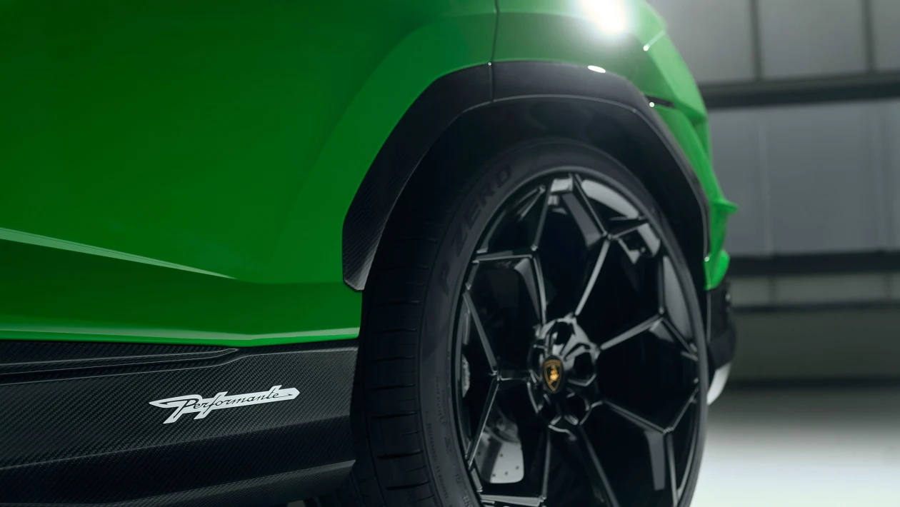 兰博基尼 Urus Performante “超级 SUV”首次亮相