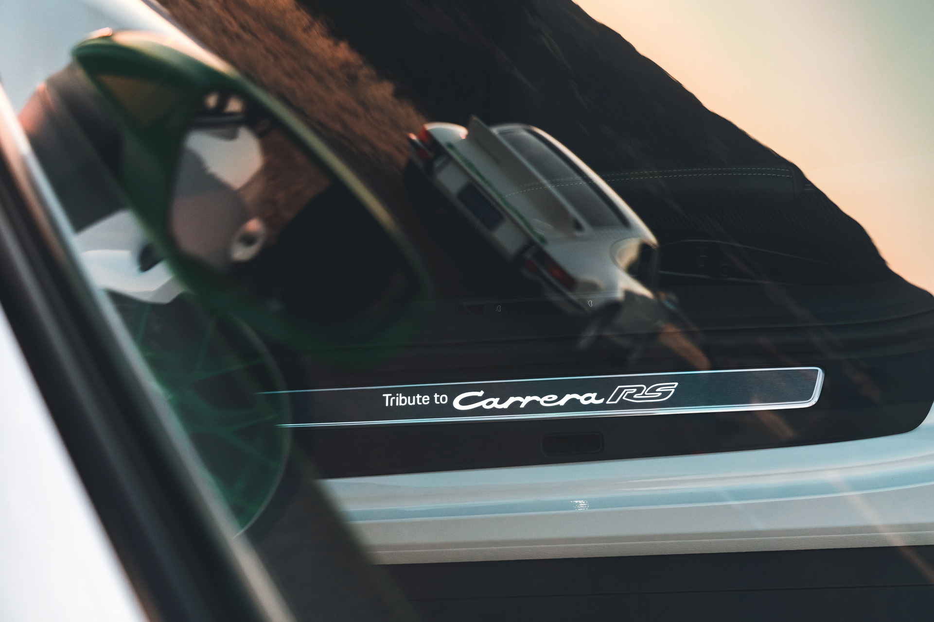 保时捷通过特别版 911 GT3 RS 向Carrera RS 2.7致敬