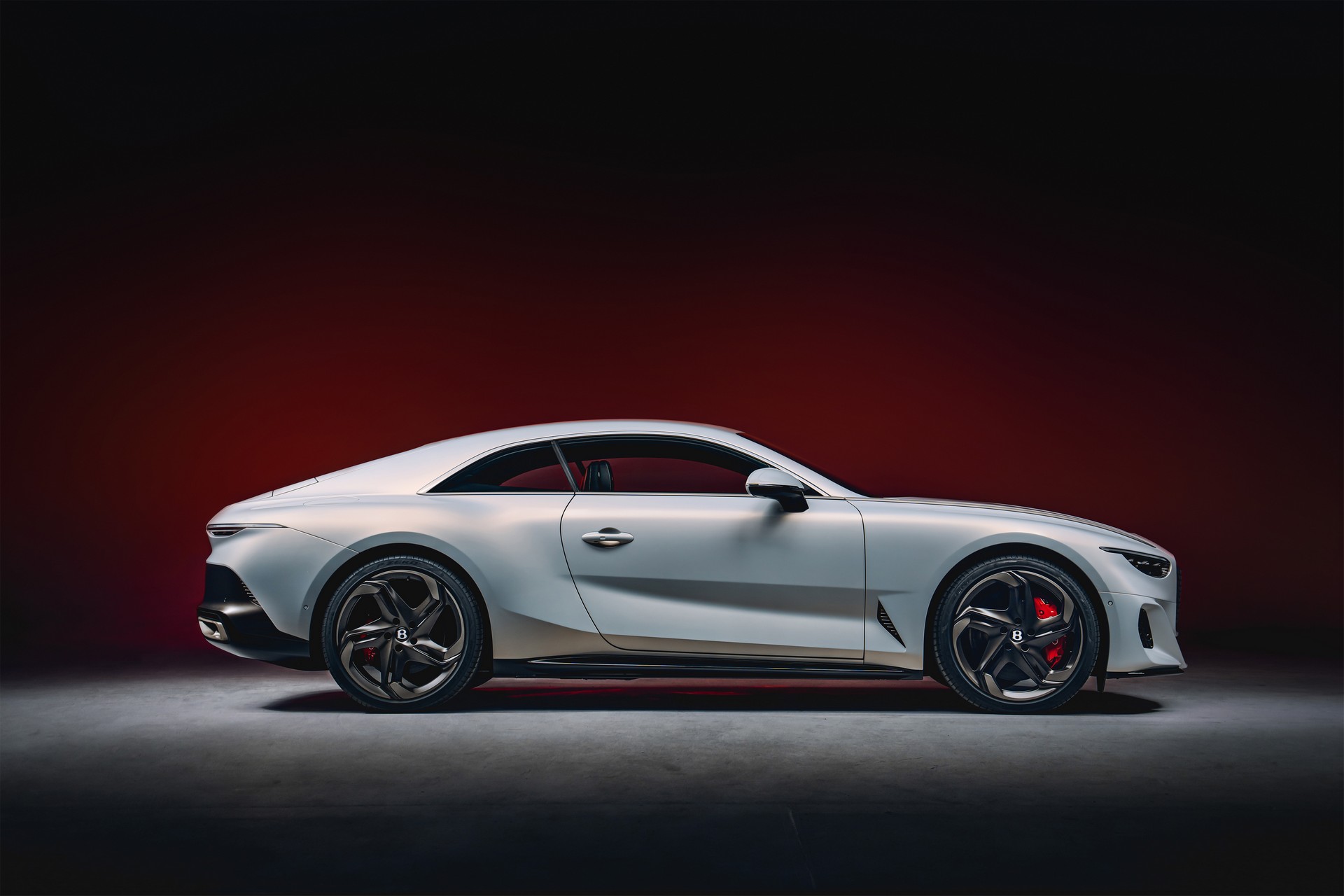 2022圆石滩车展：宾利Mulliner Batur