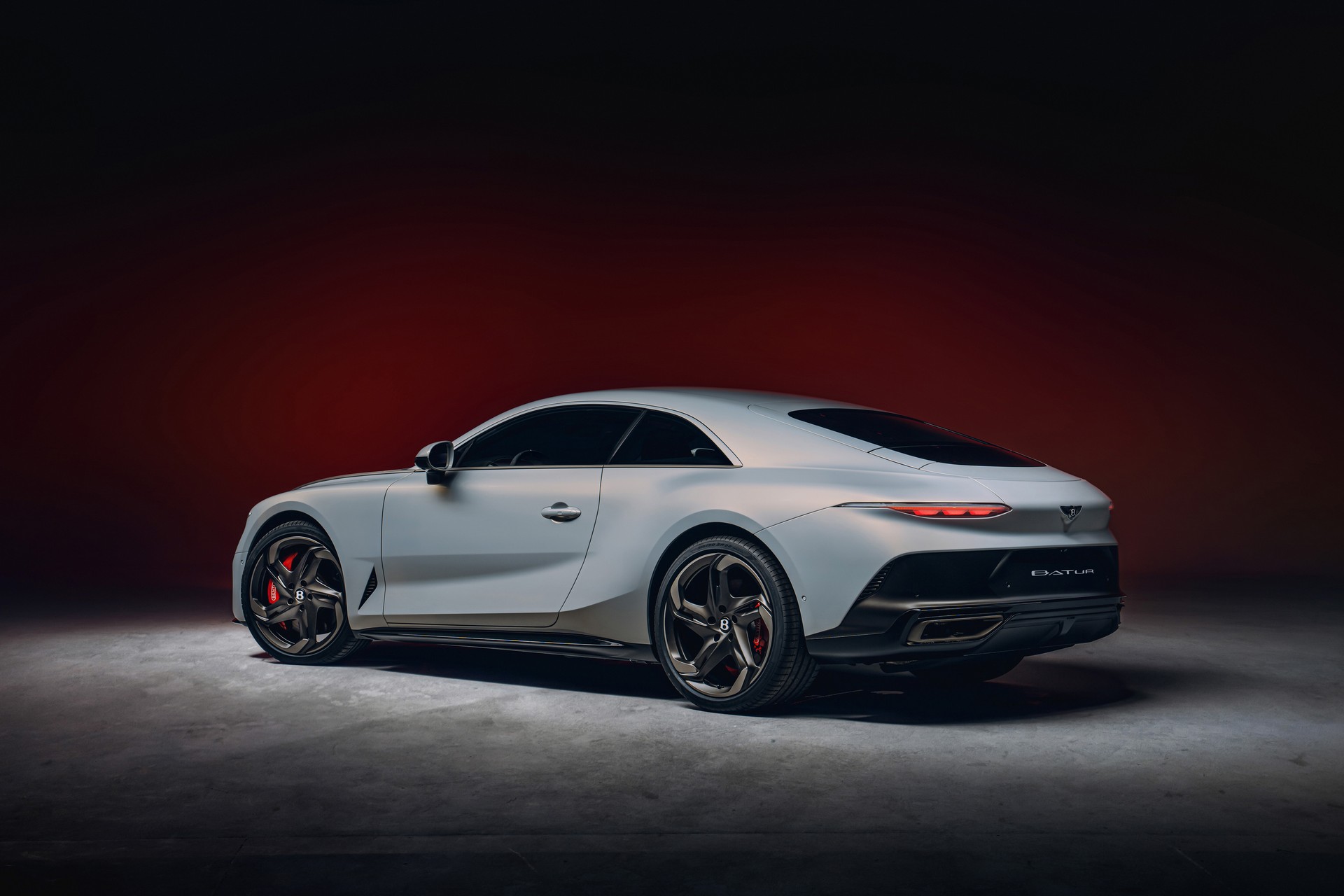 2022圆石滩车展：宾利Mulliner Batur