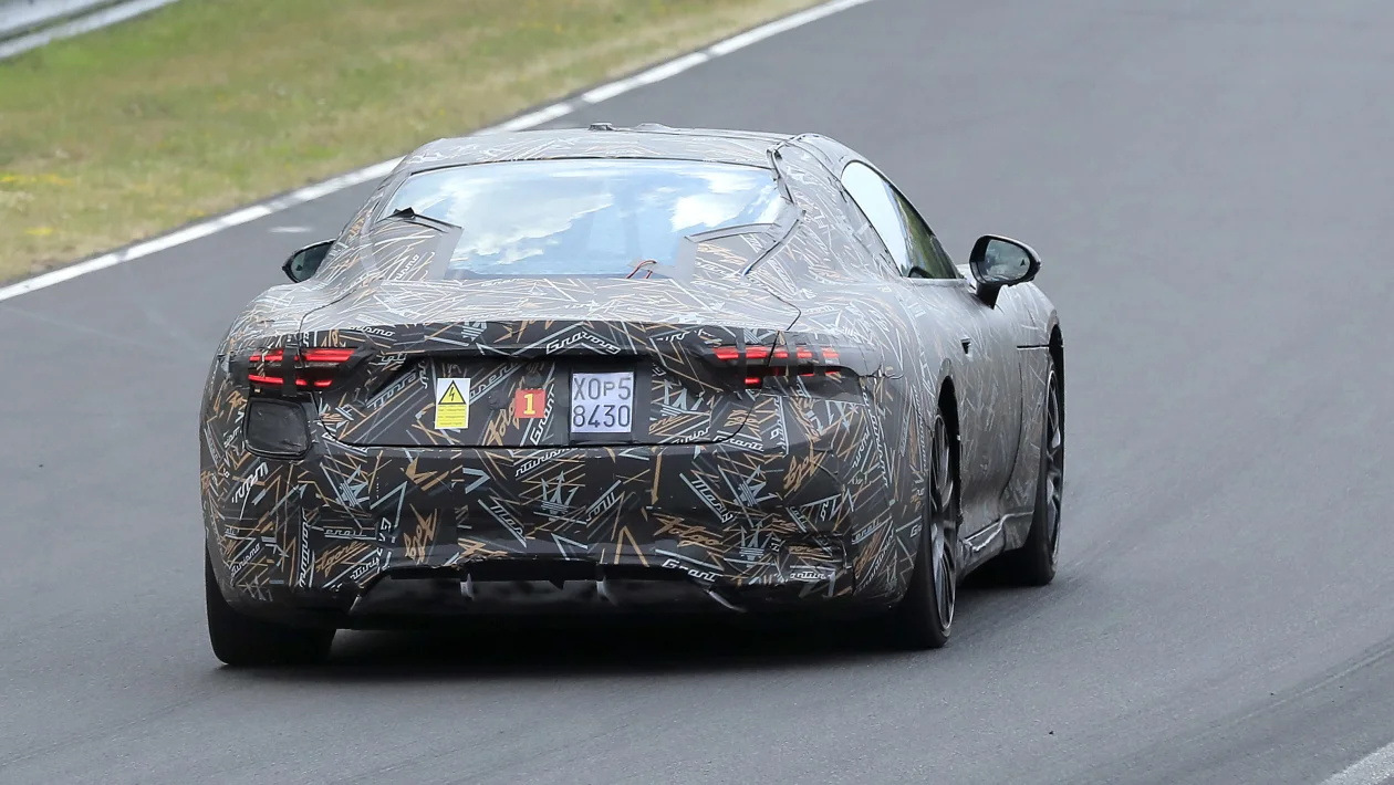 玛莎拉蒂 GranTurismo Folgore - 高性能电动 GT 成为焦点