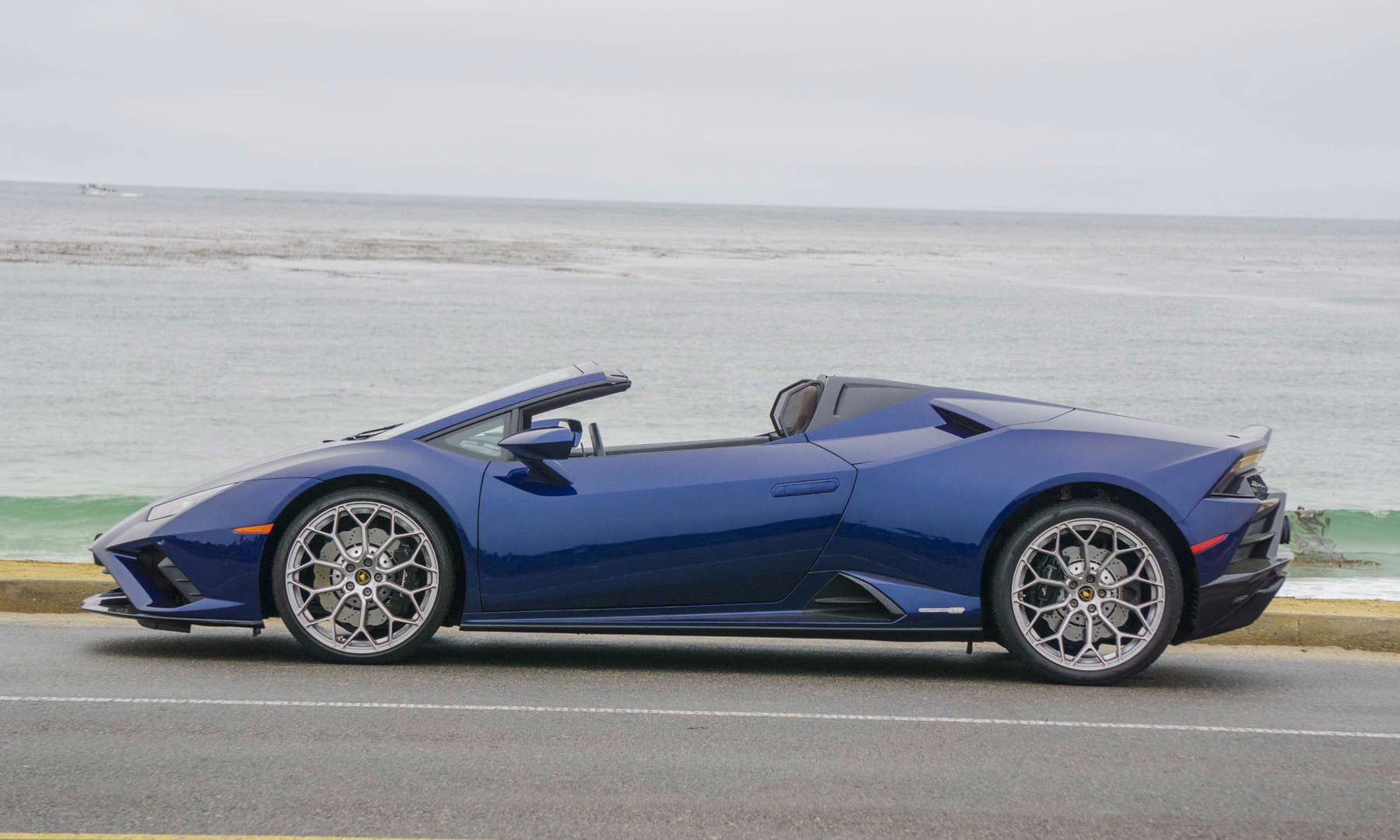兰博基尼 Huracan EVO Spyder：极限日常驾驶者？