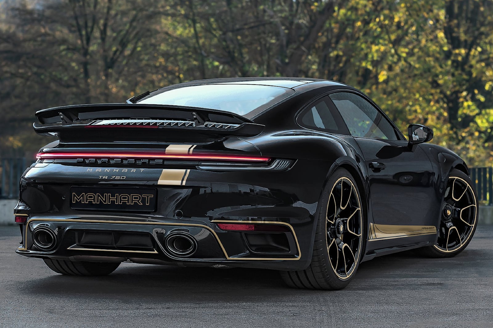 740-HP 保时捷 911 Turbo S 是独家超级跑车杀手