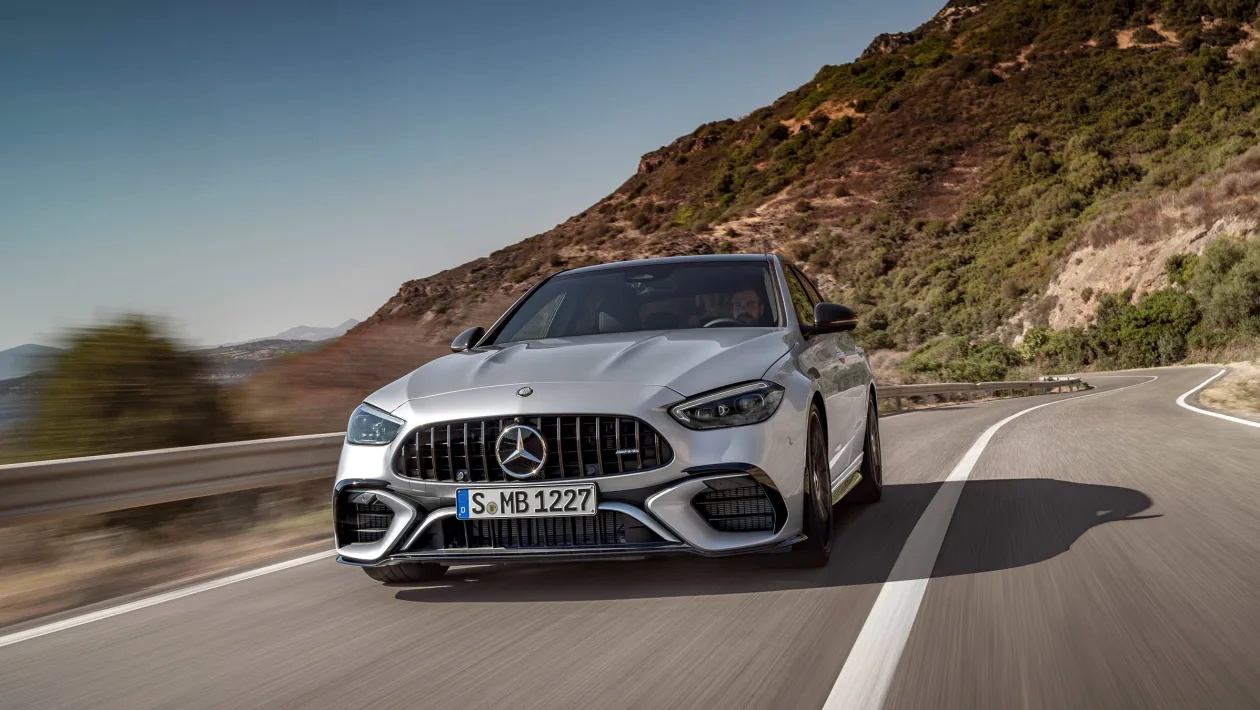 最强2.0T 全新梅赛德斯-AMG C 63 S官图