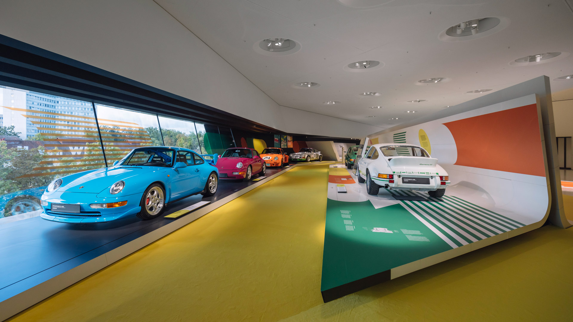保时捷博物馆庆祝 911 Carrera RS 2.7 50 周年