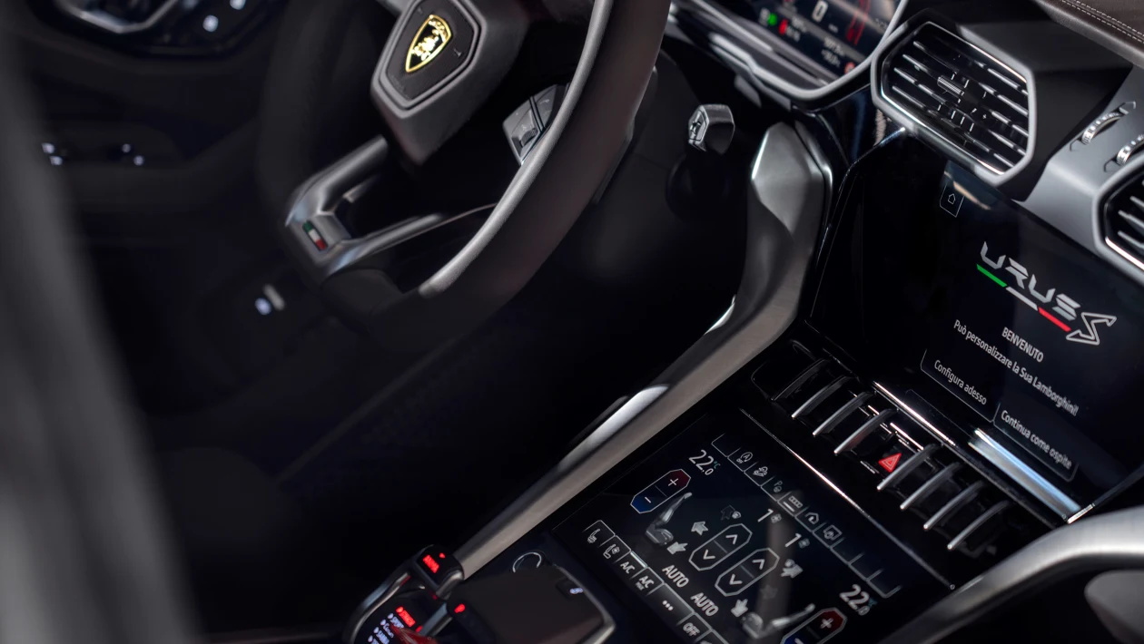 新兰博基尼 Urus S 在更新范围内加入 Performante