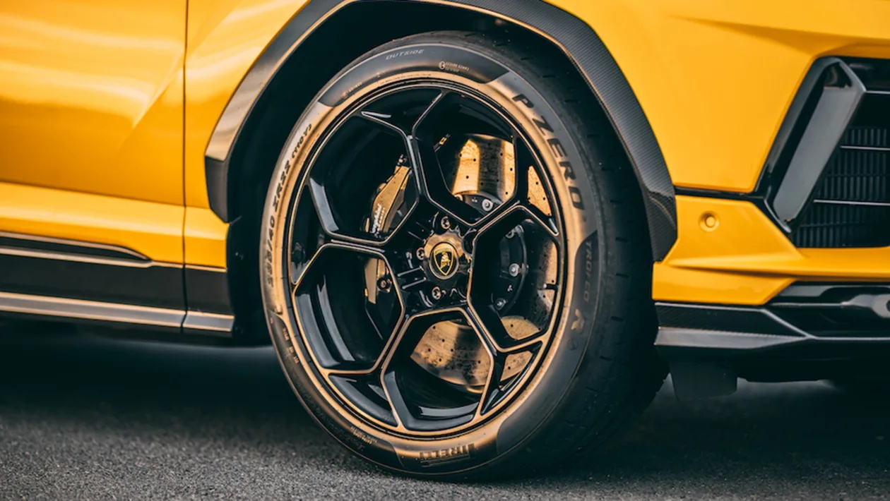 兰博基尼 Urus Performante 2022 评测：一款合适的硬核 SUV？