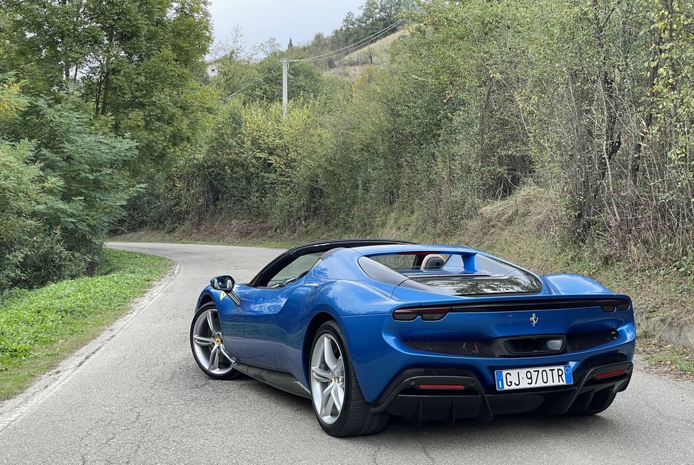 2023款法拉利 296 GTS 评测：敞篷超级跑车