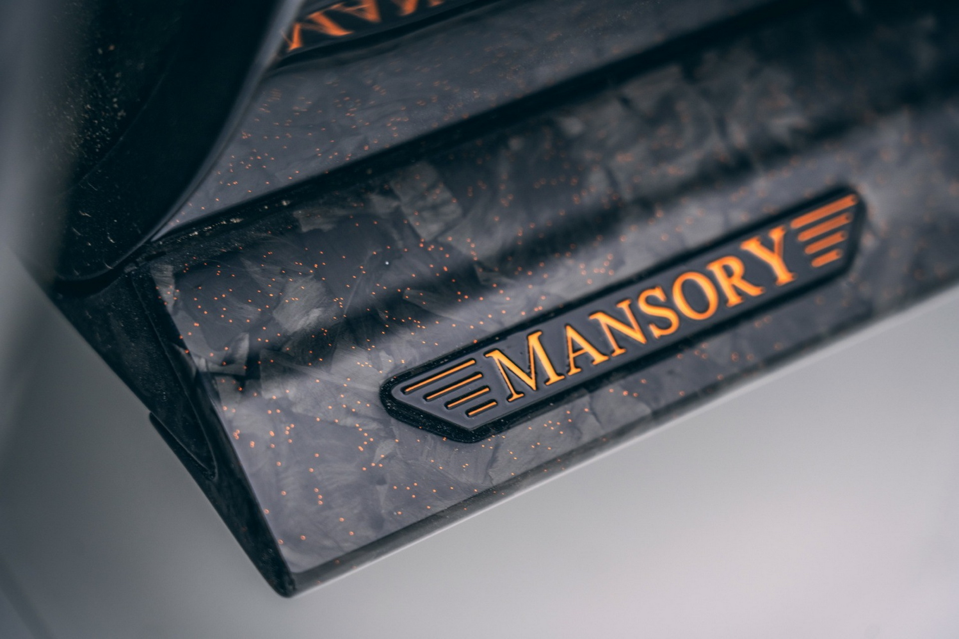 Mansory版劳斯莱斯幻影亮相 售价近100万美元