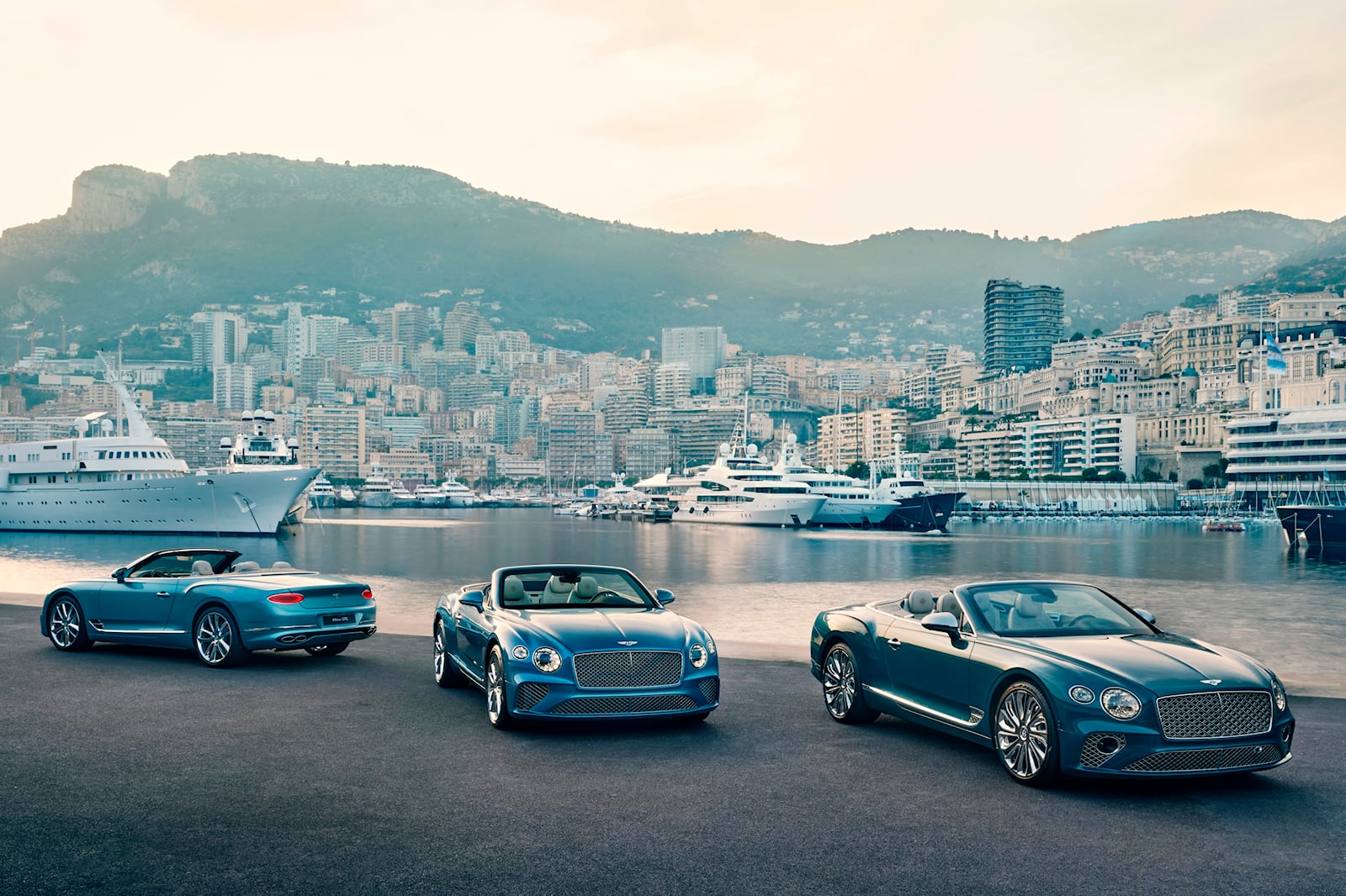宾利 Mulliner Riviera 系列亮相