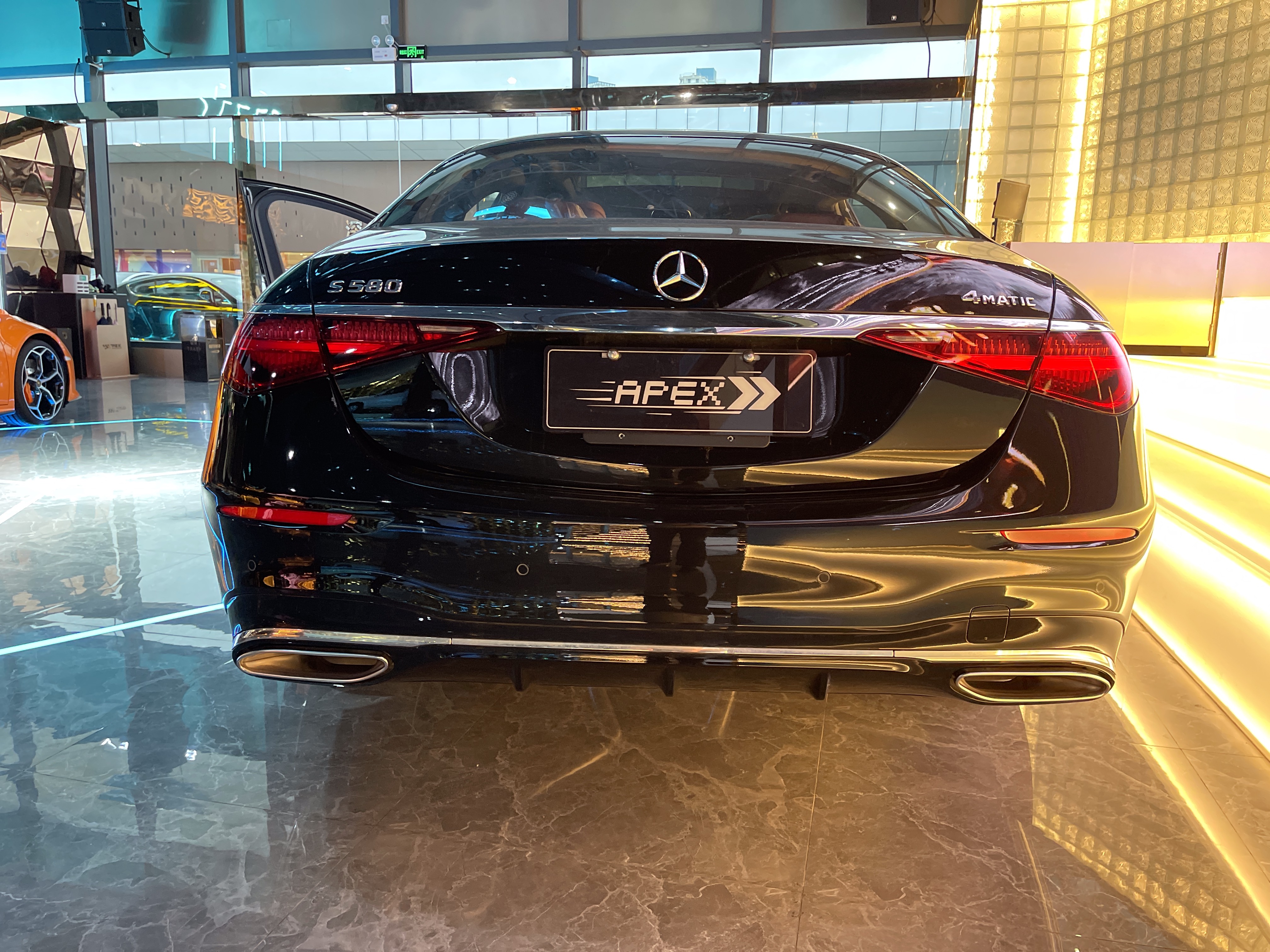 2022款奔驰 S580 4MATIC，无需解释的至臻豪华