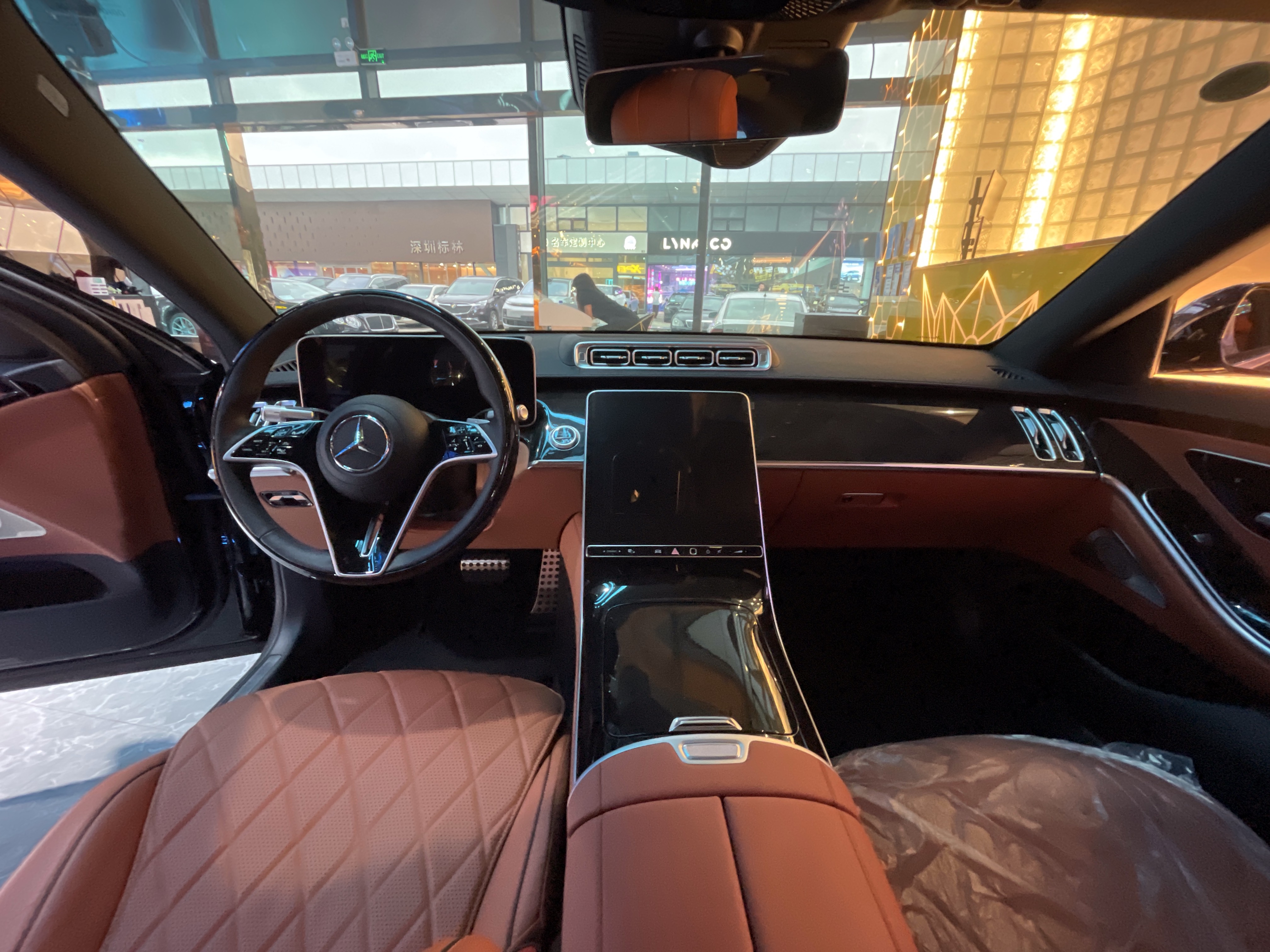 2022款奔驰 S580 4MATIC，无需解释的至臻豪华
