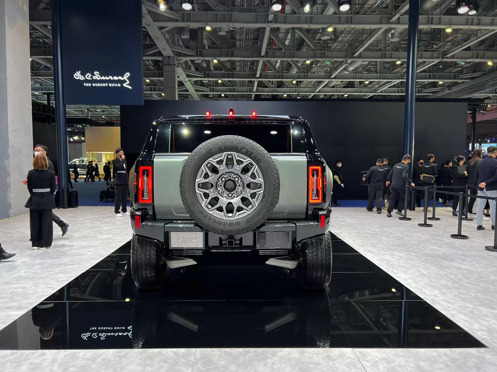 2022进博会：GMC HUMMER EV SUV首发
